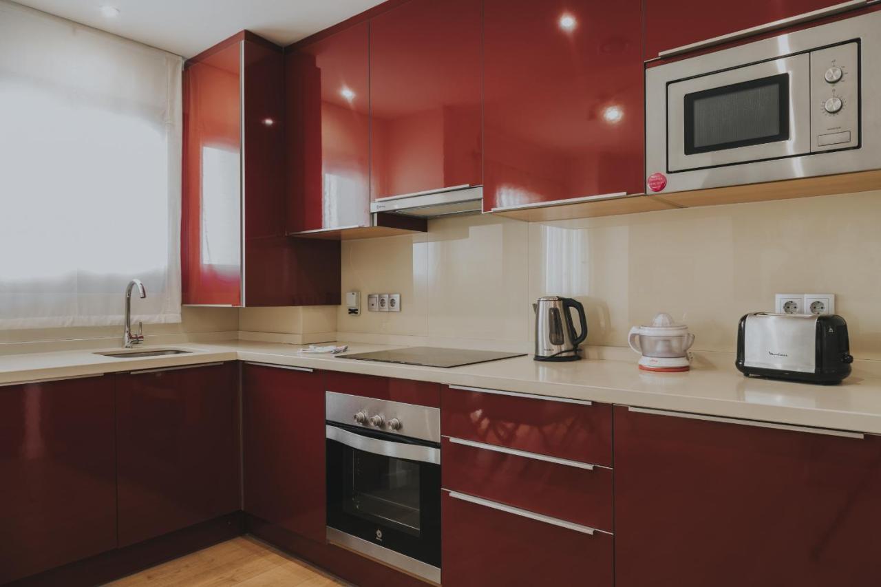 Caleta Homes - Apartamentos Pompidou Malaga Luaran gambar