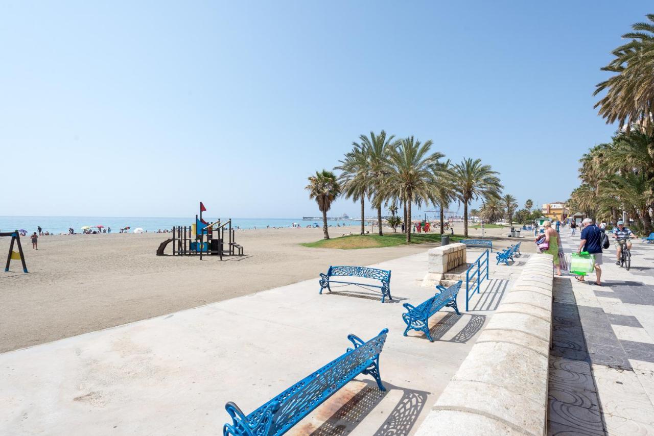 Caleta Homes - Apartamentos Pompidou Malaga Luaran gambar